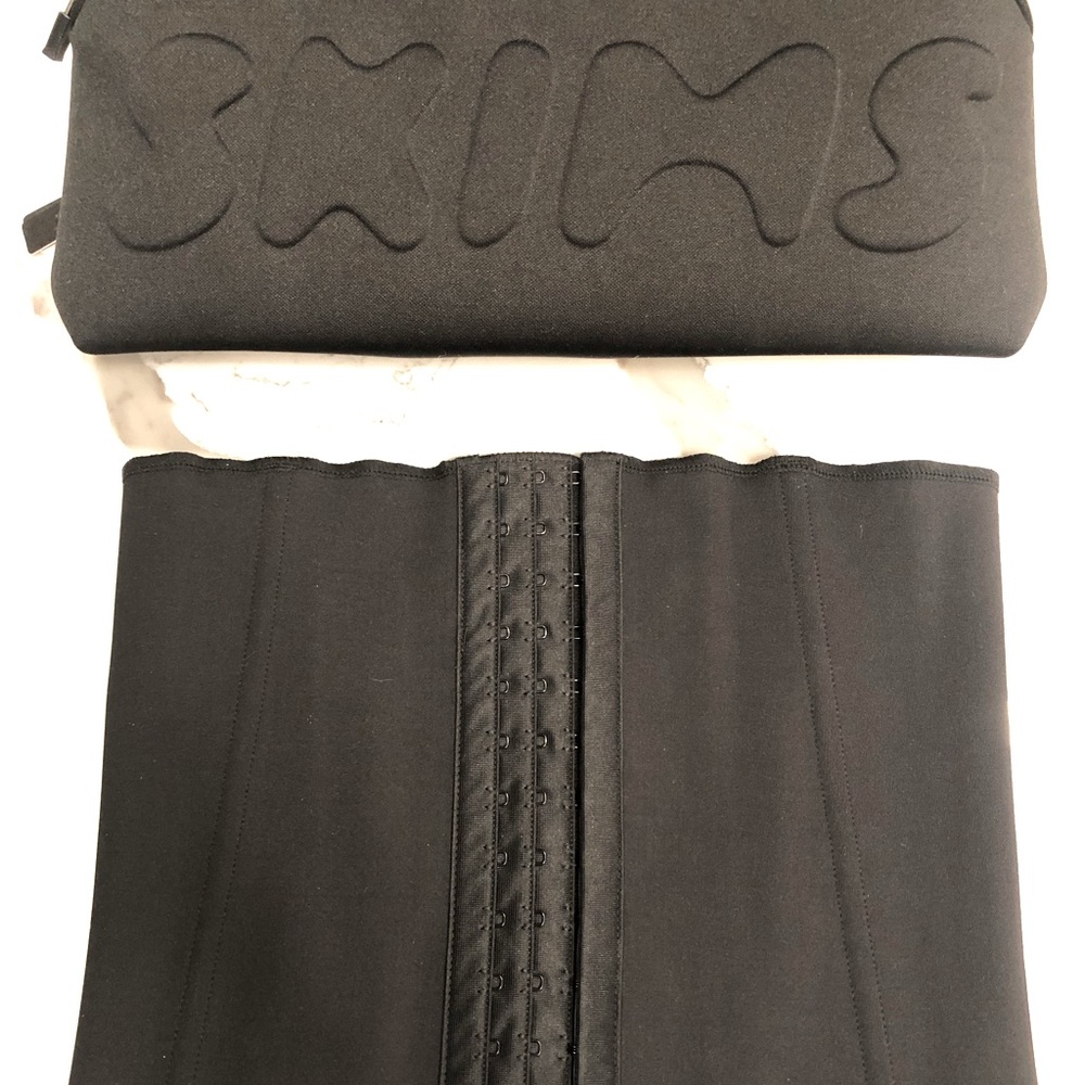 New SKIMS Waist Trainer - Small/Onyx